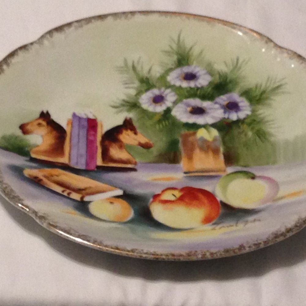 Still Life Picture Wall Hanging Glass Plate with Gold Trim